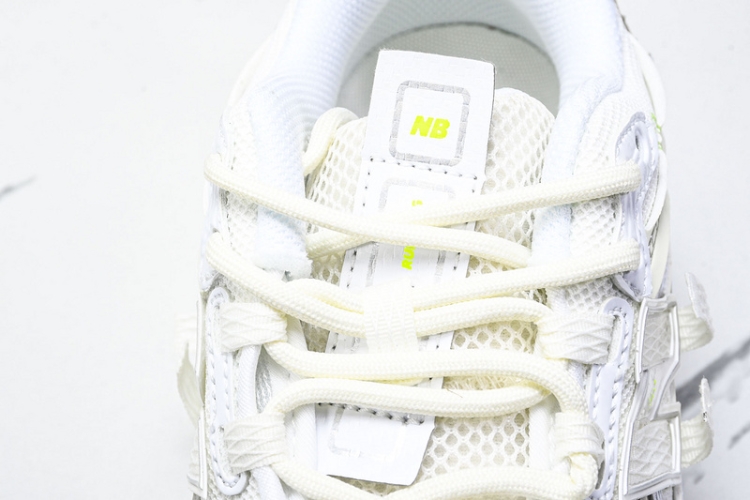  New Balance 1906 U1906AE