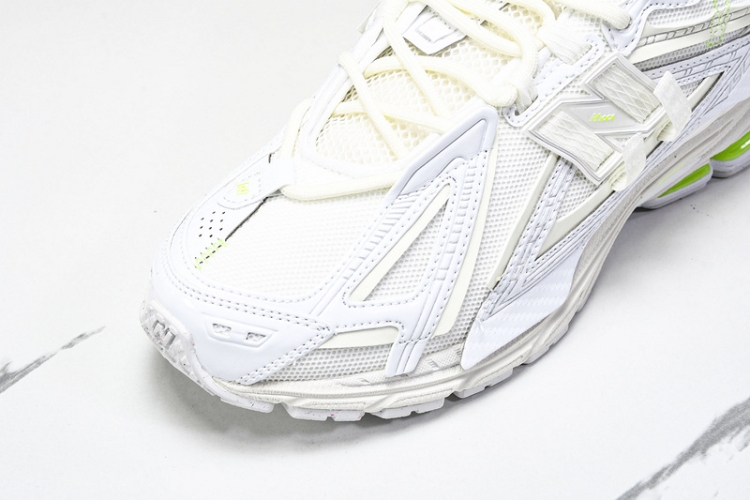  New Balance 1906 U1906AE