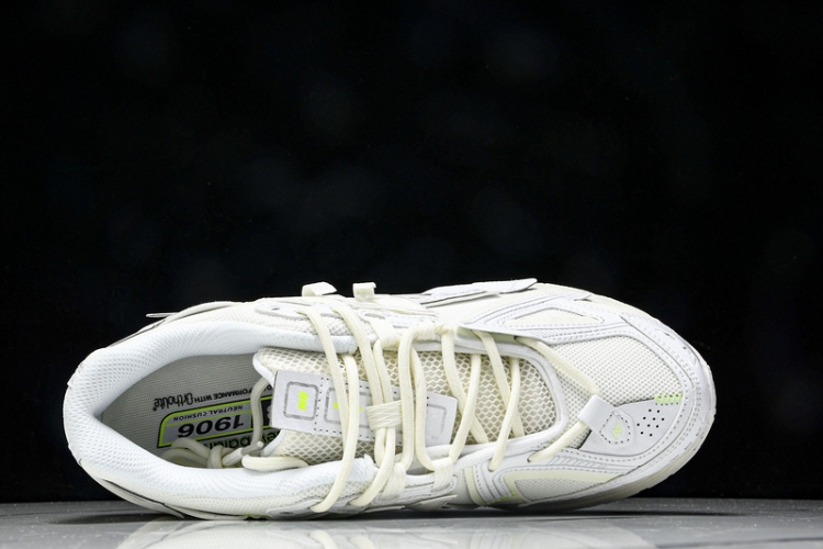 New Balance 1906 U1906AE