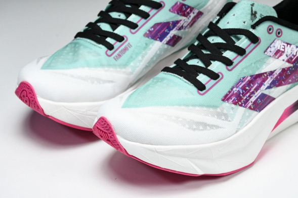 New Balance FuelCell Rebel V4 MRCELLJ4 