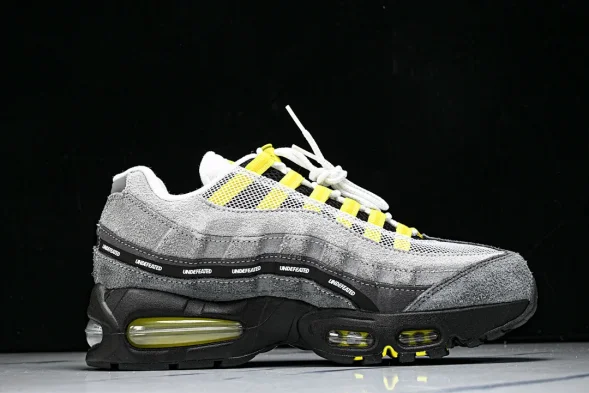 Nike Air Max 95 x Undefeated IB4523-002 
