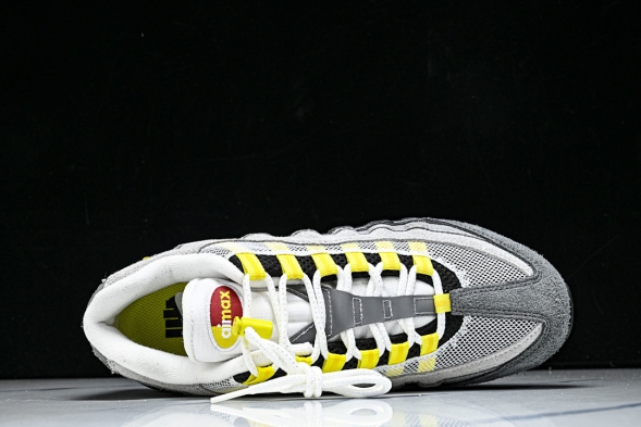 Nike Air Max 95 x Undefeated IB4523-002 