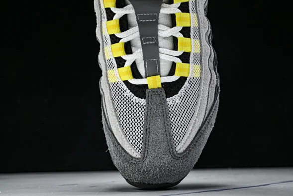 Nike Air Max 95 x Undefeated IB4523-002 