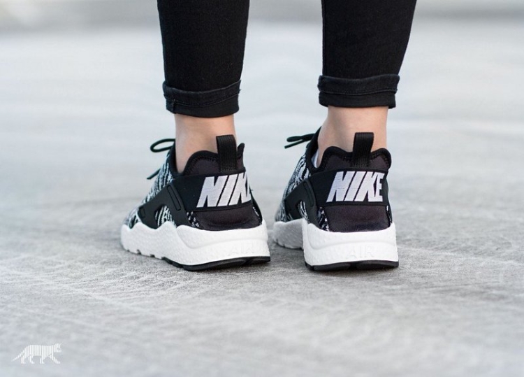 Nike Wmns Air Huarache Run Ultra Knit 818061-001