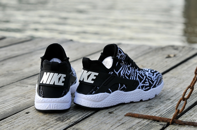 Nike  Air Huarache Run Ultra Knit  818061-001