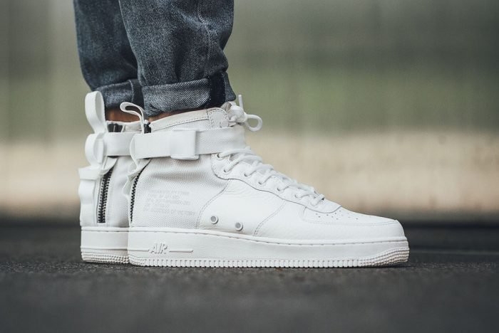 Nike SF Air Force 1 Mid QS AA6655-100