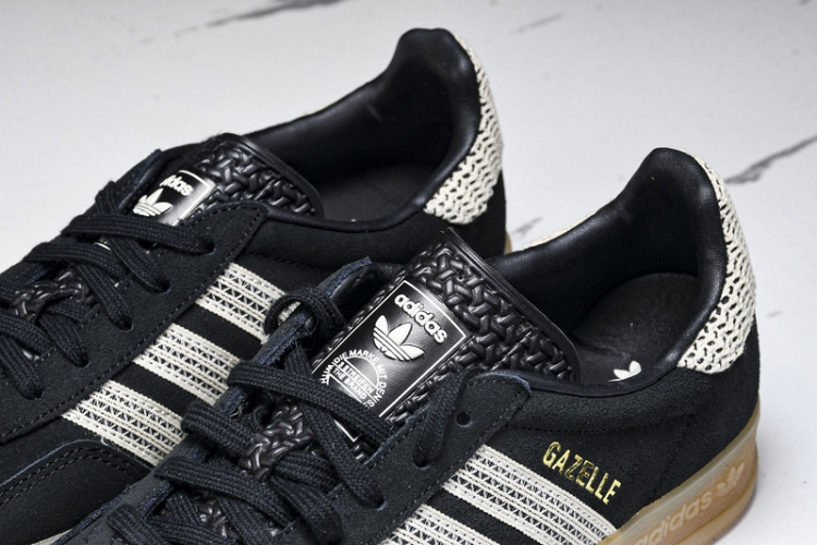  Adidas Gazelle Indoor Core Black Wonder White JI2755 