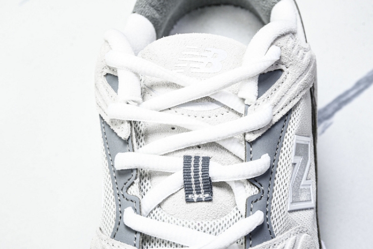  New Balance 530 MR530CB