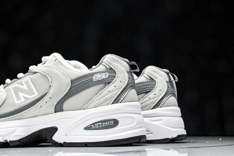  New Balance 530 MR530CB
