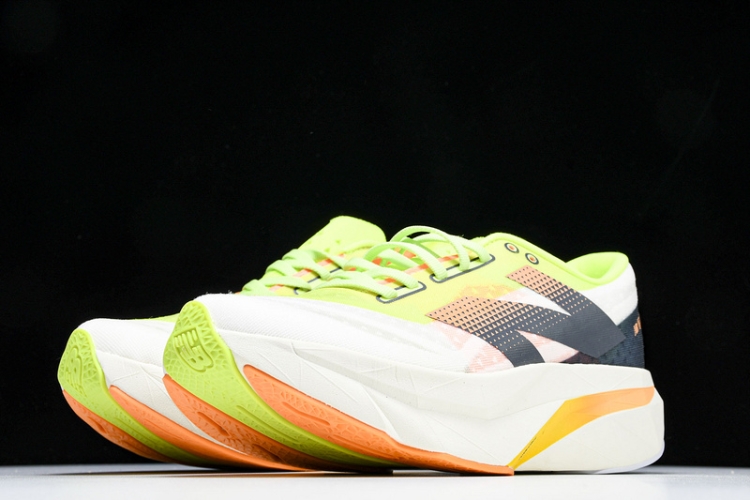  New Balance FuelCell Rebel V4 MRCELLA4