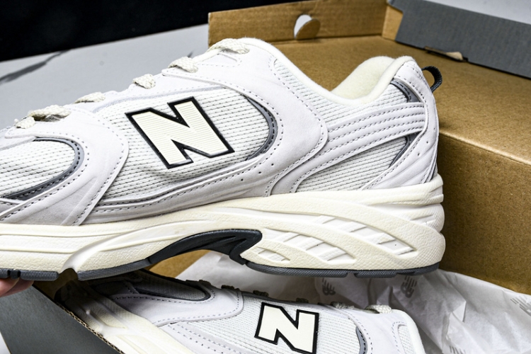  New Balance 530 MR530DG