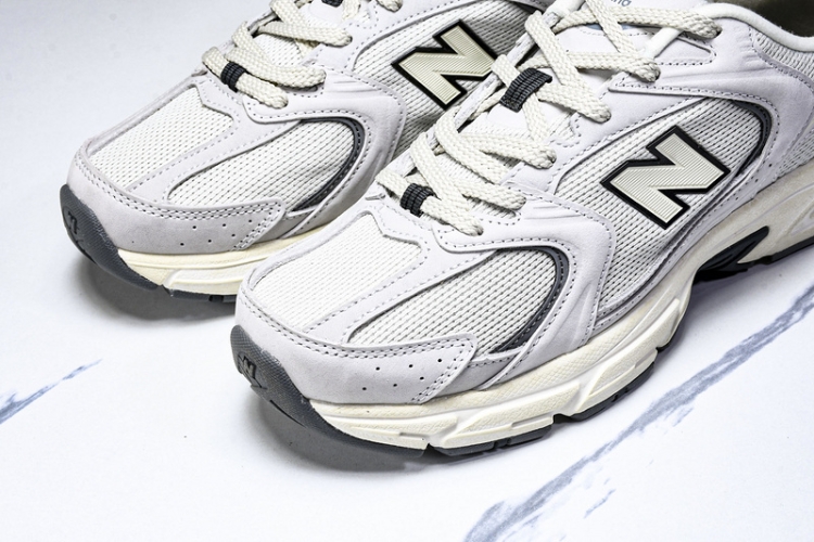  New Balance 530 MR530DG