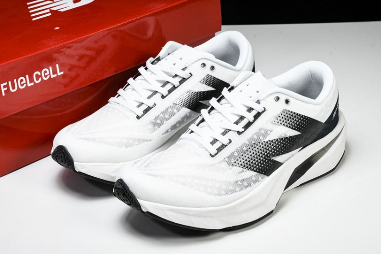  New Balance FuelCell Rebel V4 MRCELK4 