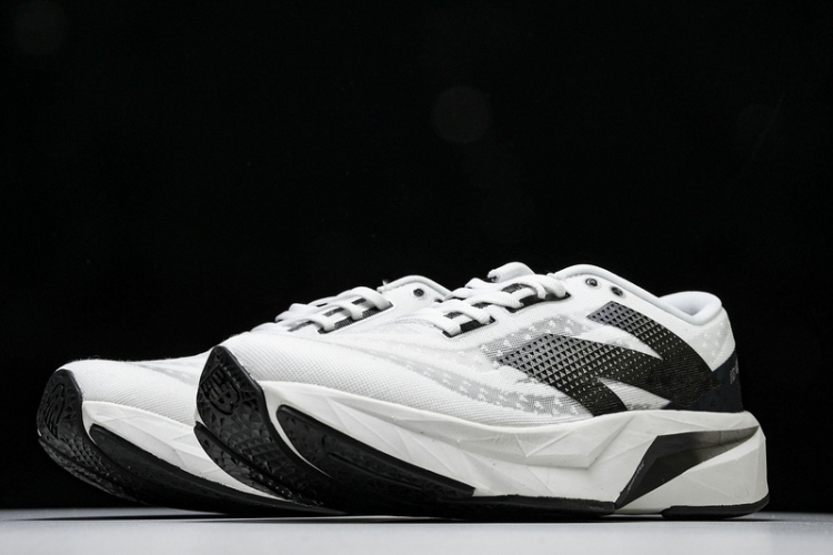  New Balance FuelCell Rebel V4 MRCELK4 