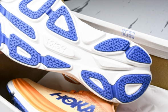 HOKA Bondi 8 1123202 IMON 