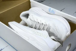 Hoka Rincon 4 1155131 WWH