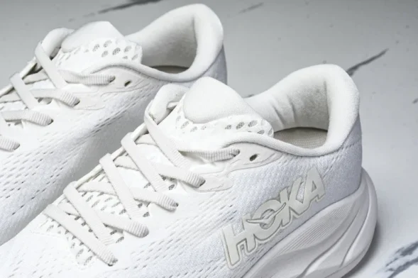 Hoka Rincon 4 1155131 WWH 