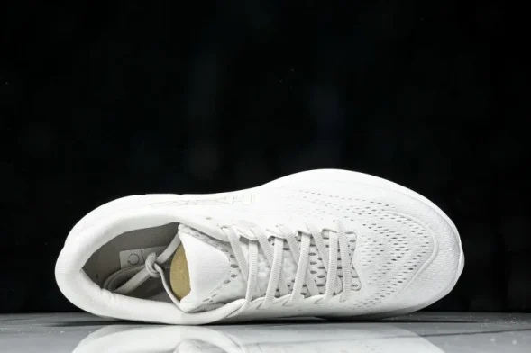 Hoka Rincon 4 1155131 WWH 