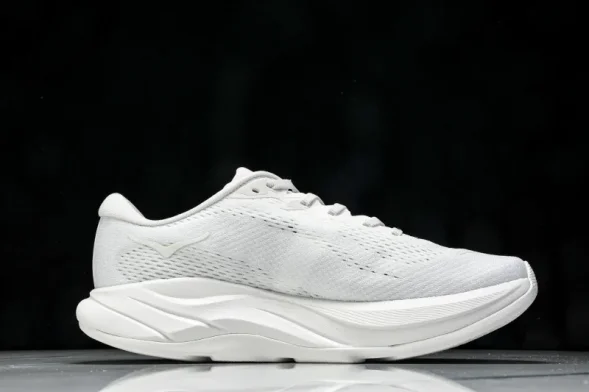 Hoka Rincon 4 1155131 WWH 