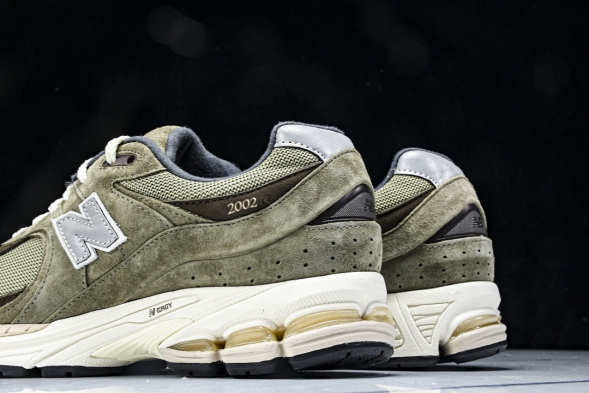 New Balance 2002R M2002RHN 