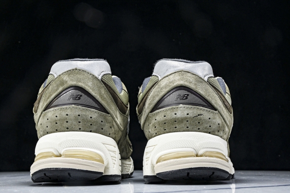 New Balance 2002R M2002RHN 