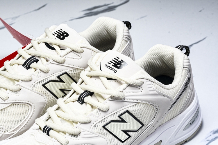  New Balance 530 MR530SH