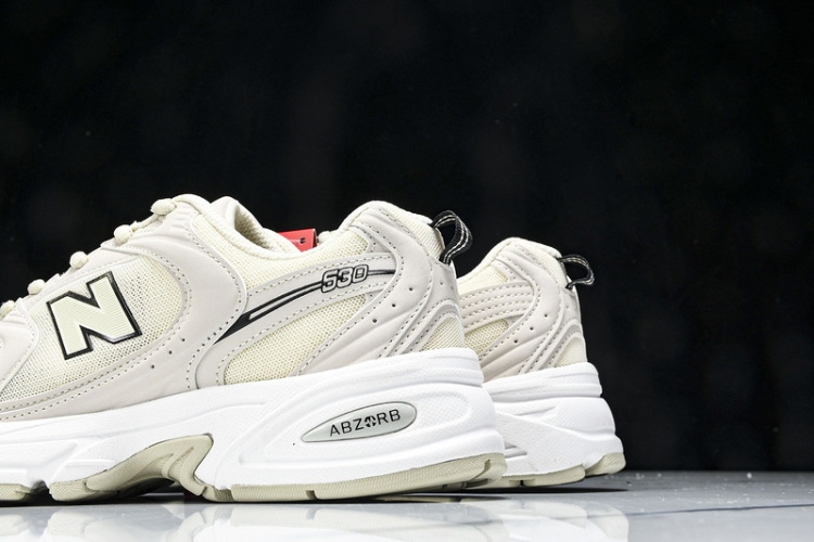  New Balance 530 MR530SH