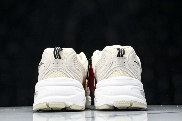  New Balance 530 MR530SH