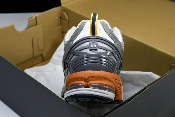 New Balance 1906 M1906NG1 