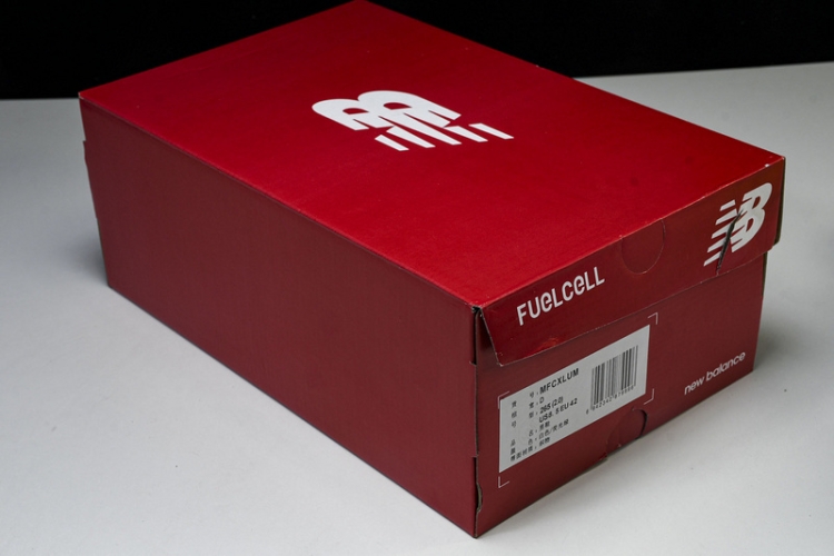  New Balance FuelCell Rebel V4 MFCXLUM