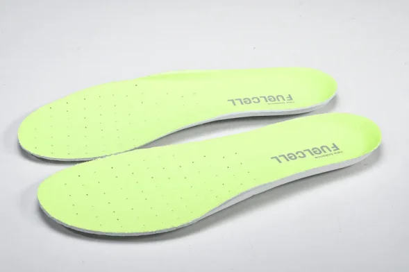 New Balance FuelCell Rebel V4 MFCXLUM 