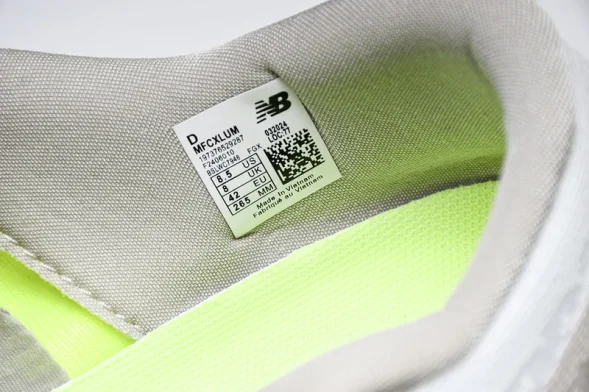 New Balance FuelCell Rebel V4 MFCXLUM 
