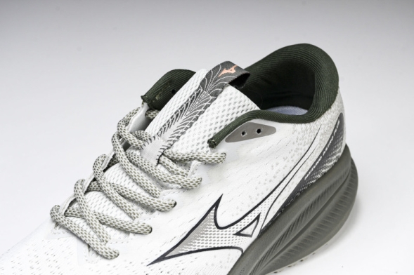 Mizuno Astro Plus D1GH240110 