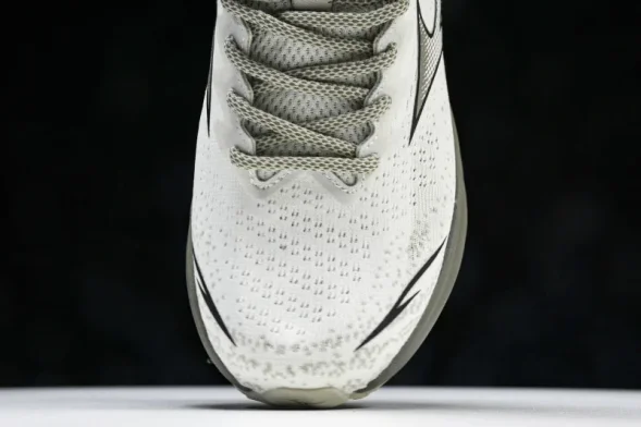 Mizuno Astro Plus D1GH240110 