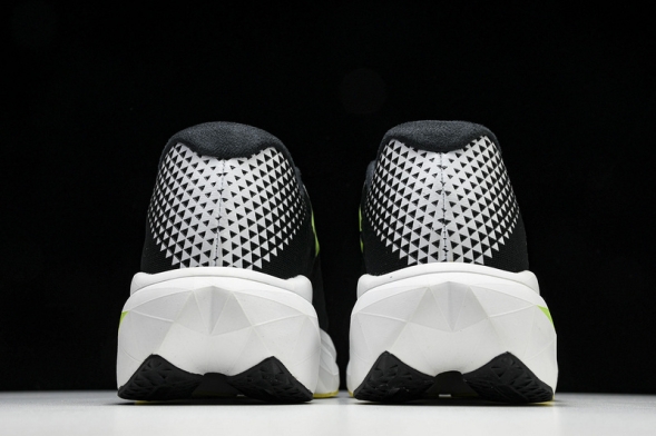 New Balance FuelCell Rebel V4 MFCXLL3 