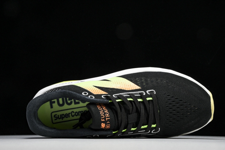  New Balance FuelCell Rebel V4 MFCXLL3
