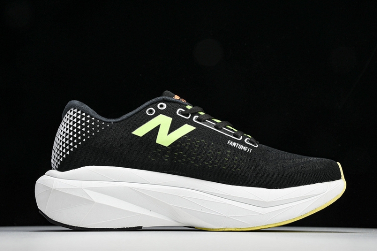  New Balance FuelCell Rebel V4 MFCXLL3