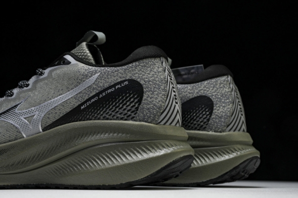 Mizuno Astro Plus D1GH240102 