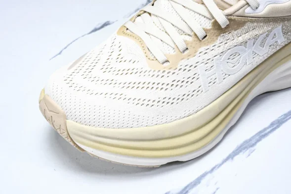 HOKA Bondi 8 1123202 SSEG 