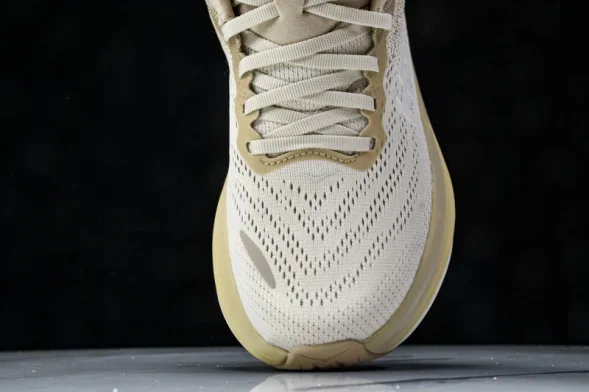 HOKA Bondi 8 1123202 SSEG 