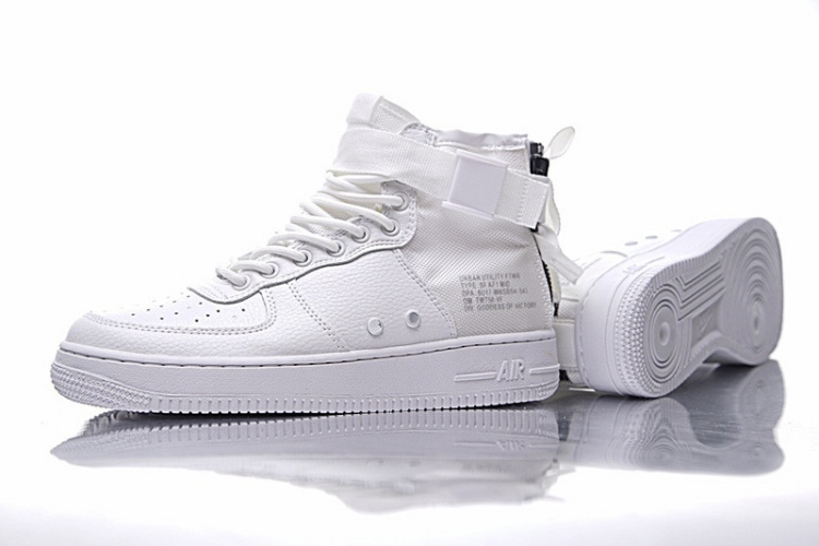 Nike SF Air Force 1 Utility Mid QS