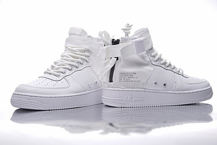 Nike SF Air Force 1 Utility Mid QS