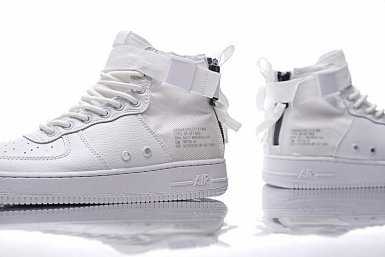 Nike SF Air Force 1 Utility Mid QS