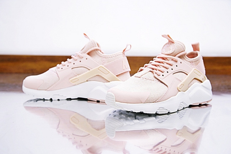 NIKE AIR HUARACHE RUN ULTRA ID 833147-801