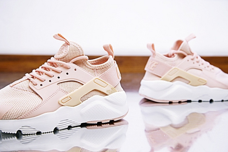 NIKE AIR HUARACHE RUN ULTRA ID 833147-801