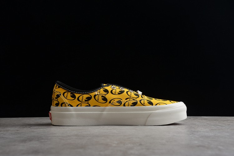 Vans X MOONEYES Authentic 44 DX VN0A5KX4AVQ