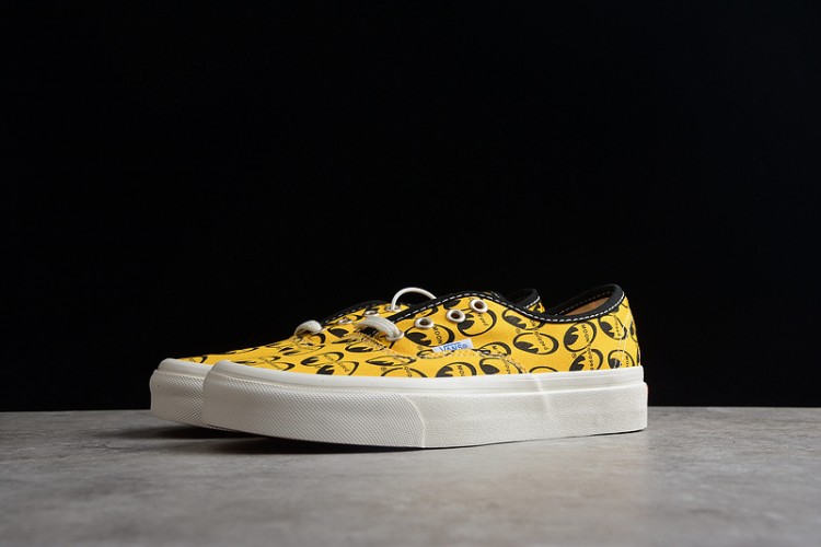 Vans X MOONEYES Authentic 44 DX VN0A5KX4AVQ