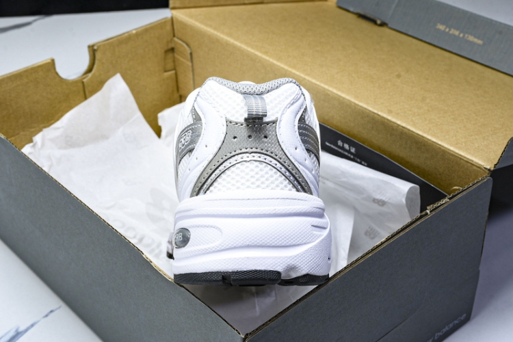  New Balance 530 MR530AD