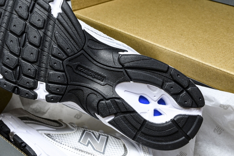  New Balance 530 MR530AD