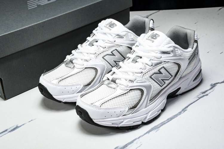  New Balance 530 MR530AD